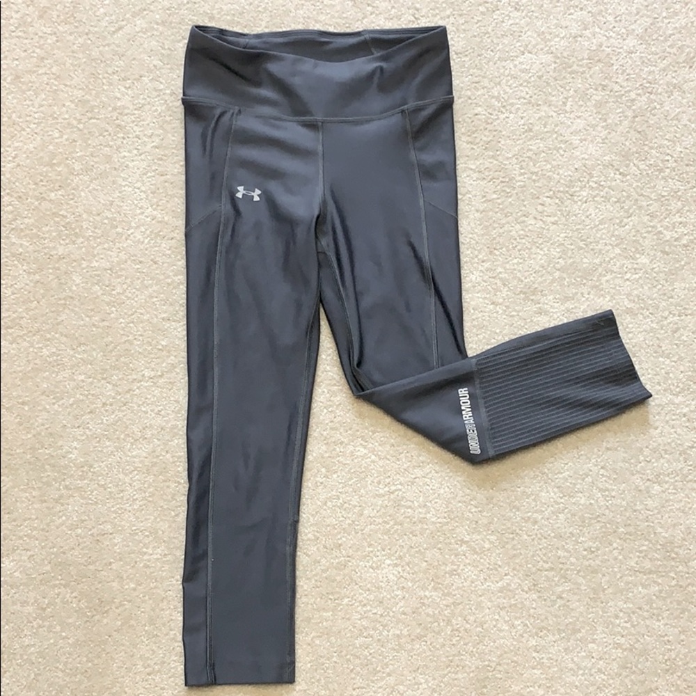 Cropped Under Armor Leggings